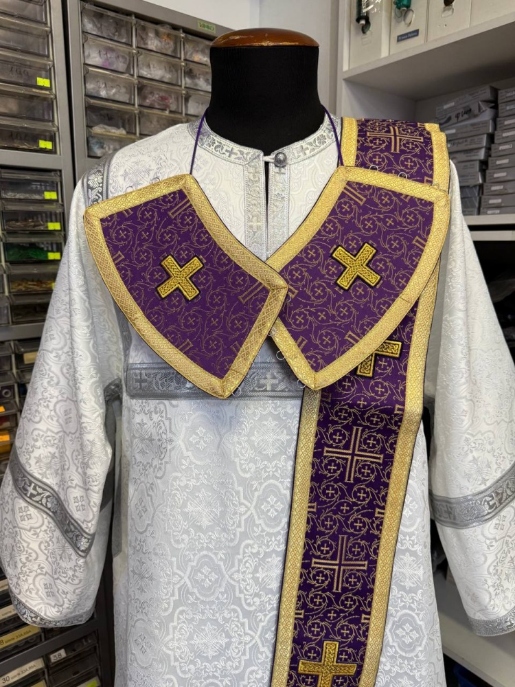 Орарь фиолетовый с золотом, шелк, с поручами