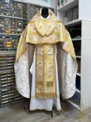 Облачение иерейское, шелк, белый с золотом. Облачение иерейское, шелк, белый с золотом.