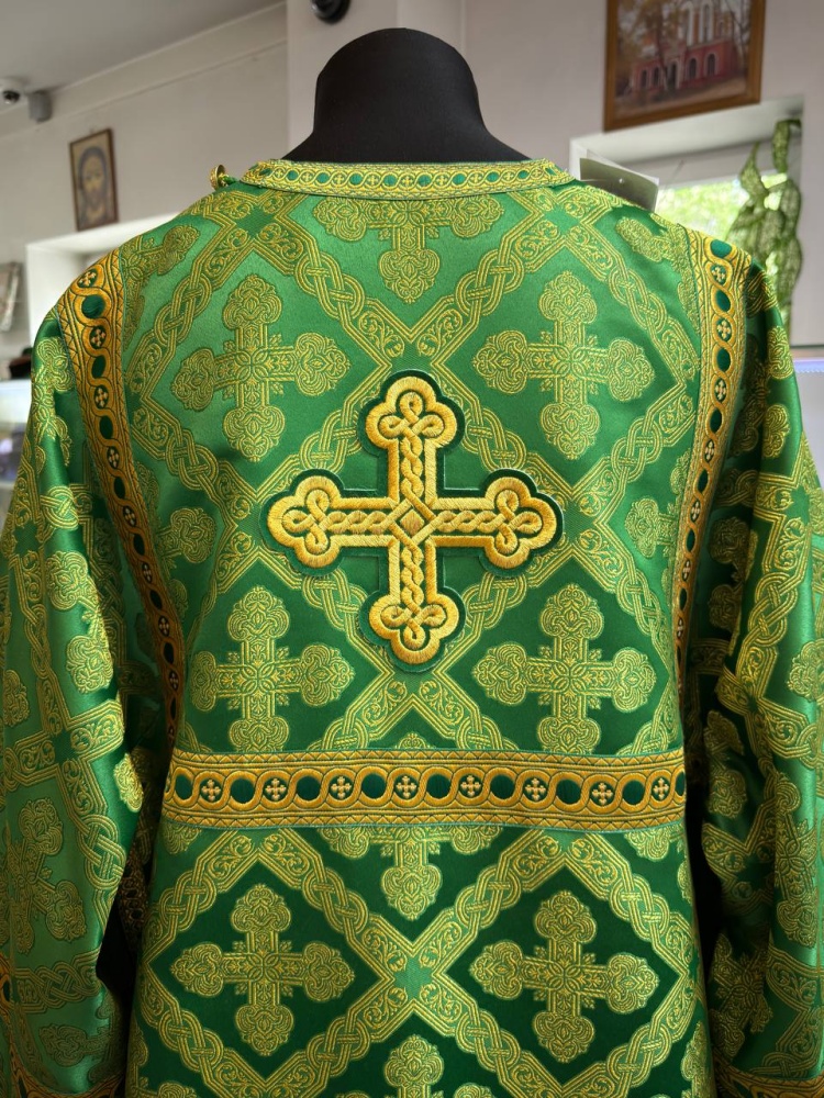 Диаконский стихарь, парча, зеленый с золотом.