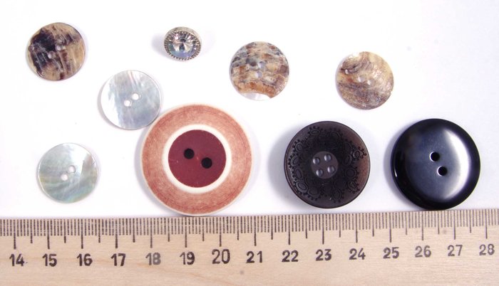 Пуговицы 10