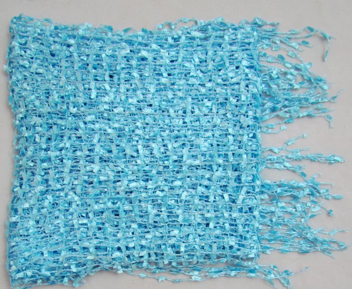 Шарф Сетка крупная, цвет: голубой, с бахромой, однотонный 165х80 см