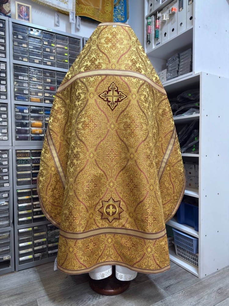 Облачение иерейское парча, желтое с золотом + бордо окантовка..