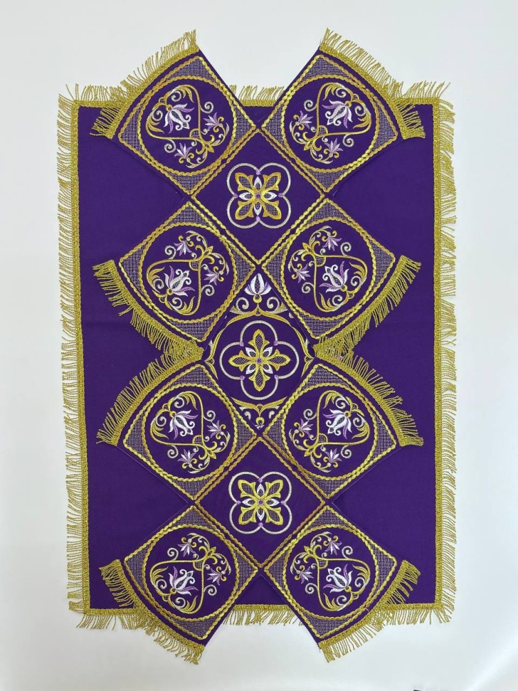 Покровцы габардин, СЕРЕБРЯНЫЙ ЦВЕТОК, фиолетовые с золотой и цветной вышивкой