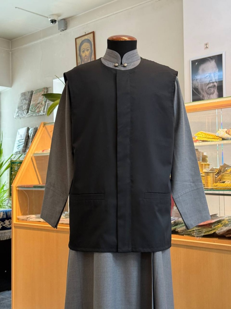 Жилетка мужская, поливискоза, черная