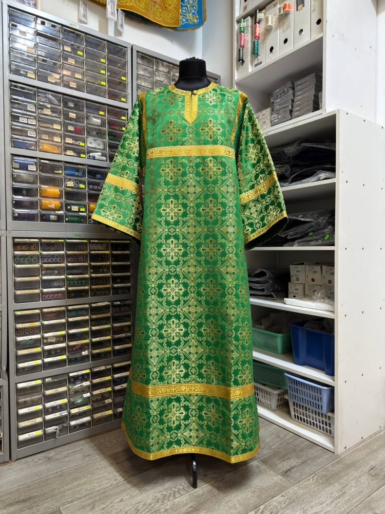 Стихарь алтарный, шелк, зеленый с золотом.