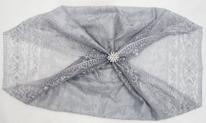 Капор Донской платок малый с декором брошь однотонный серый