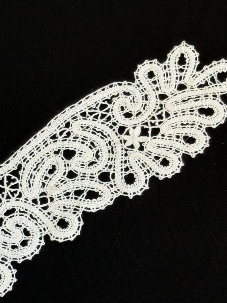 Воротник 5, кружево, из 2-х частей