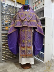 Облачение иерейское, шелк, фиолетовый с золотом.