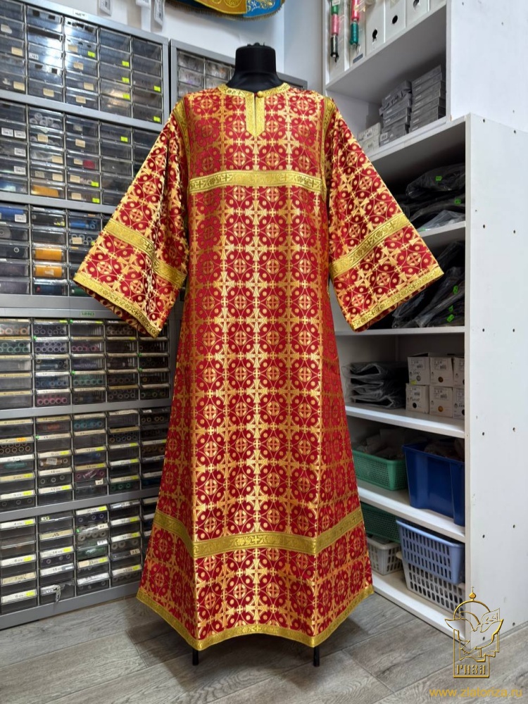 Стихарь алтарный, шелк, красный с золотом.