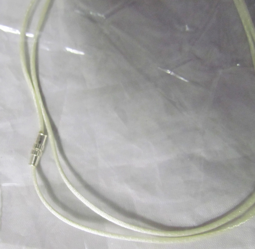 Гайтан шелк искусственный 60 см диаметр 1 мм ваниль. Произведено в России