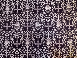 Шелк АДАМАНТ, черный с фиолетовой окантовкой, с серебром, шир. 150 см, Рахманово