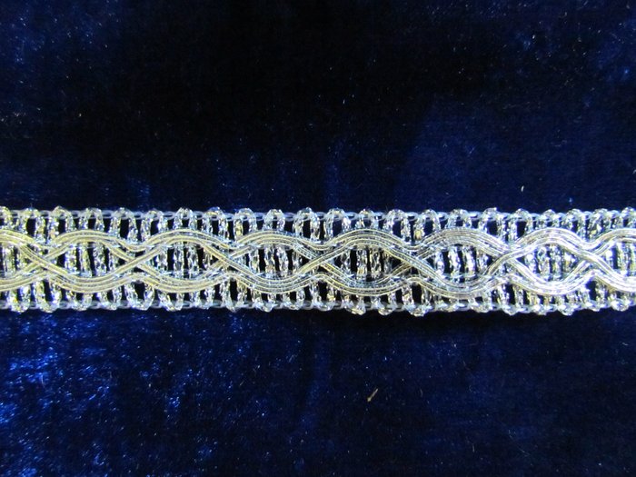 Тесьма серебро 35