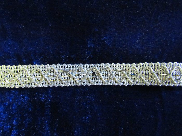 Тесьма серебро 32