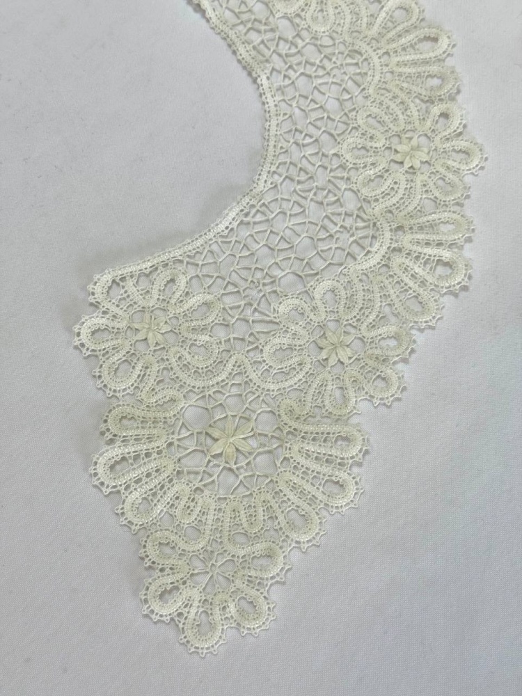 Воротник 3, кружево, шир. 8-9 см,