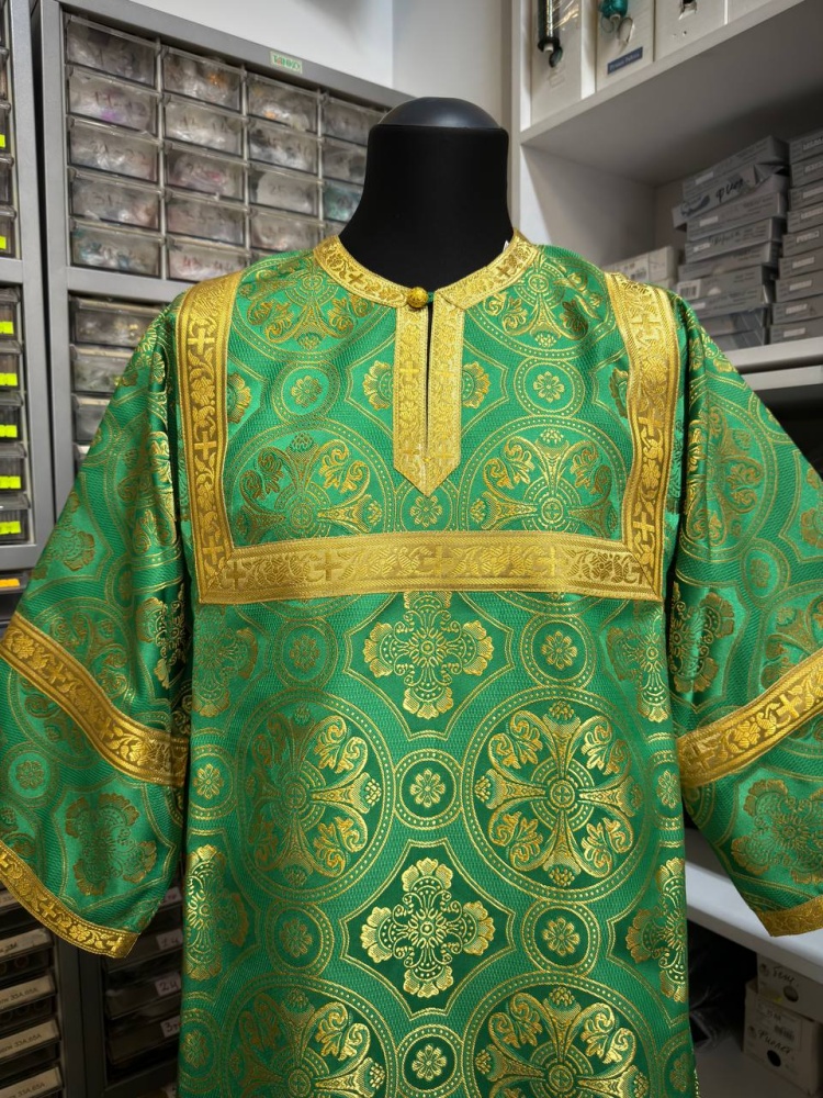 Стихарь алтарный длиной от 120 до 129 см, шелк, зеленый с золотом.