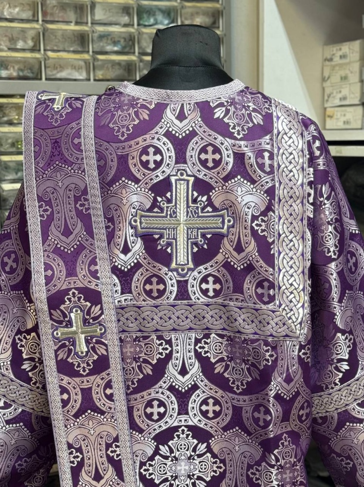 Диаконский стихарь, шелк, фиолетовый с серебром.