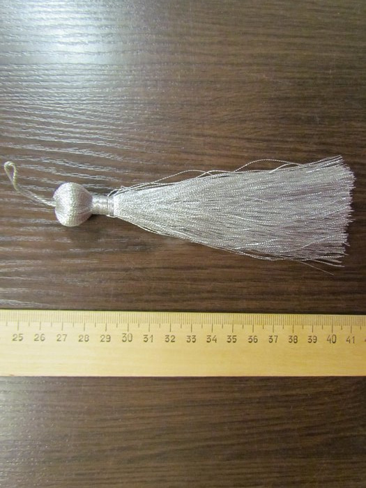 Кисть декоративная, серебро, длина 14-15 см, макушка - шар