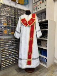 Орарь красный с золотом, шелк, с поручами Орарь красный с золотом, шелк, с поручами