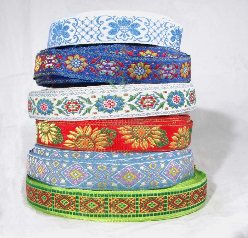 Тесьма жаккардовая, шир. 2-3 см