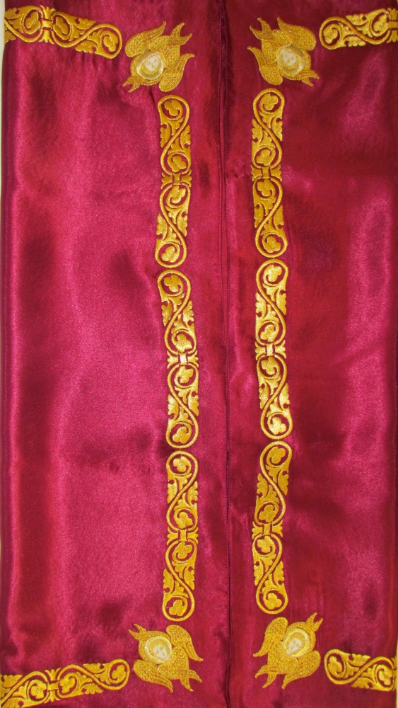 Илитон бордо 80 х 72 см, вышитый, СЕРАФИМЫ, креп-сатин