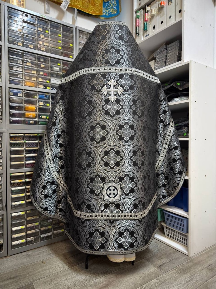 Облачение иерейское парча, черное с серебром.