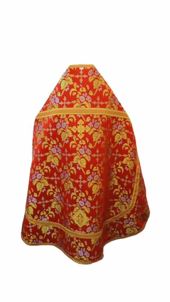Облачение иерейское парча, красное с золотом.