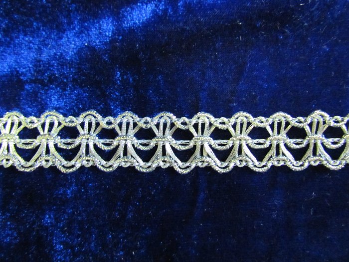 Тесьма серебро 14