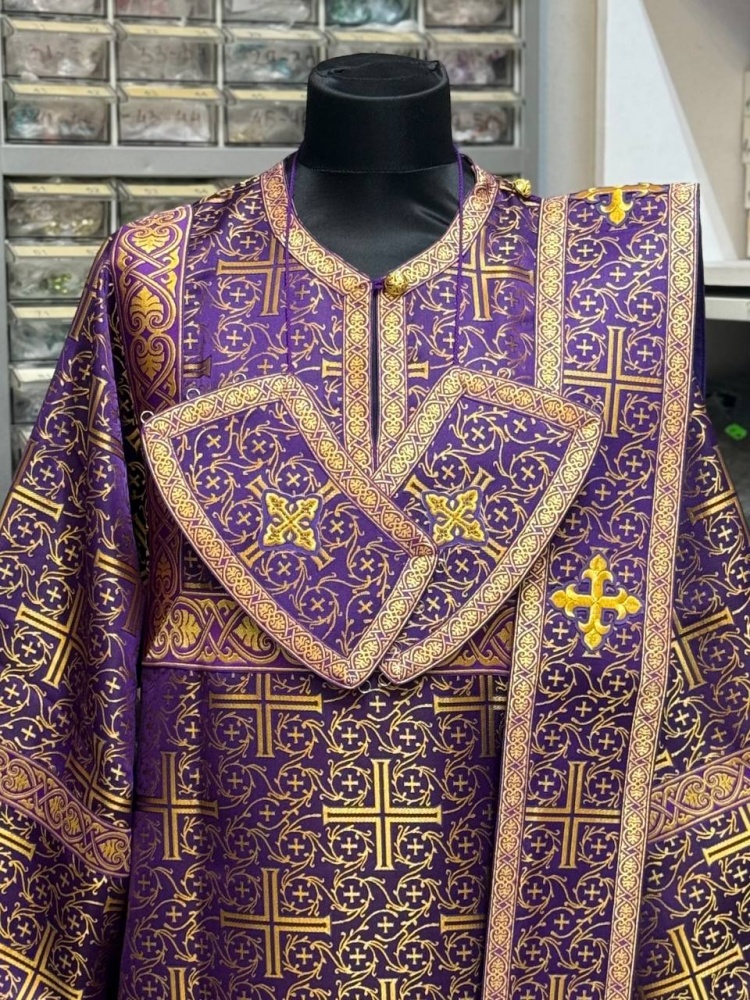 Диаконский стихарь, шелк, фиолетовый с золотом.