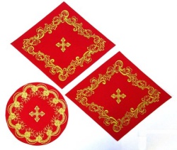 Напрестольный набор (подкрестье 2 шт, салфетка под лампаду 1 шт,), вышитый, цвет - красный с золотом