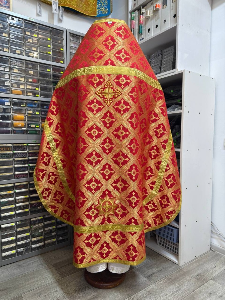 Облачение иерейское, шелк, красный с золотом.