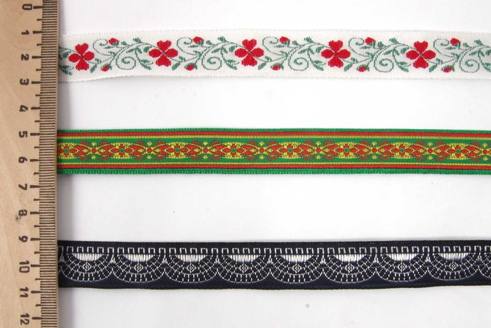 Тесьма жаккардовая, шир. 1,5-2 см