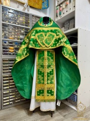 Облачение иерейское, шелк, зеленый с золотом. Облачение иерейское, шелк, зеленый с золотом.