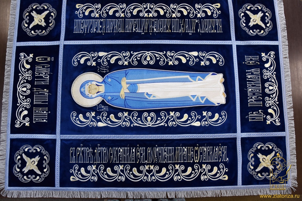 Плащаница Богородица, средник 46 х 85 см , общиий 132 х 91 см, бархат, вышивка