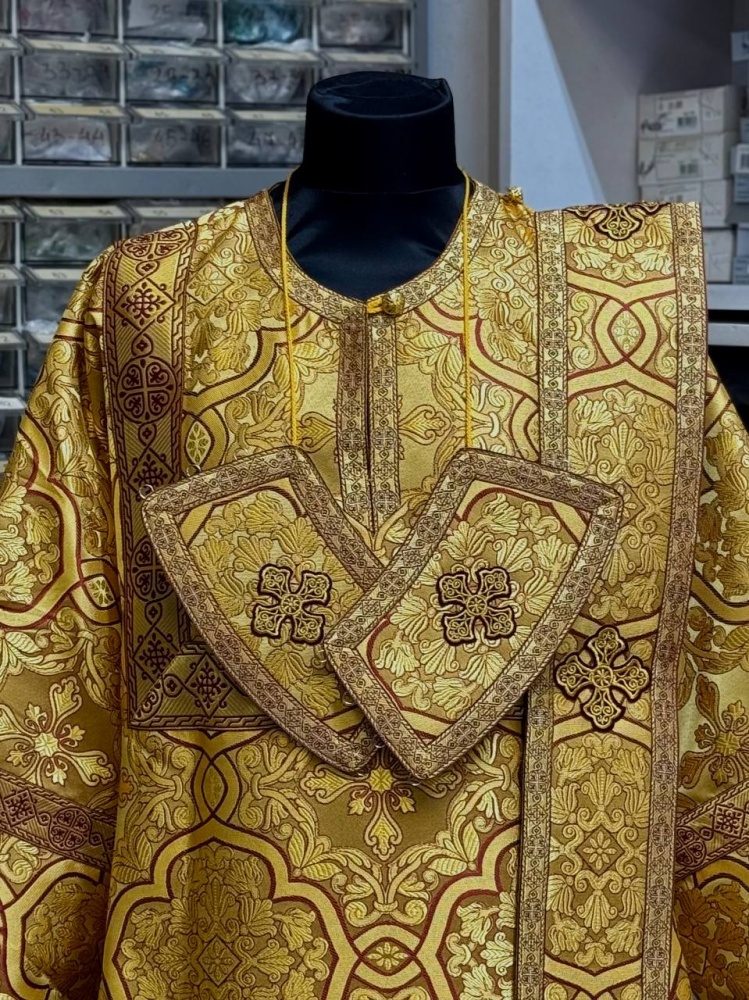 Диаконский стихарь, шелк, желтый, на подкладке.