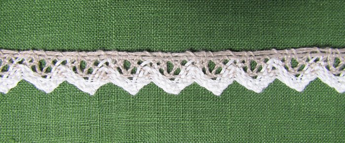 Кружево 158, плетеное, шир. 1,5 см