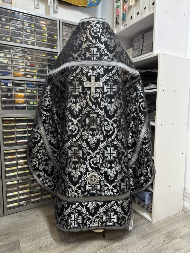 Облачение иерейское, шелк, черный с серебром.