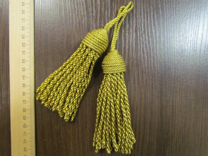 Кисть декоративная № 17Е, золото 11-12 см, арт. 1952, 98805А