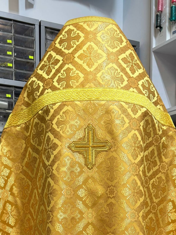 Облачение иерейское, шелк, желтый.