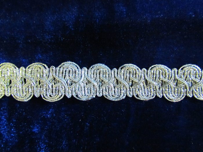 Тесьма серебро 33