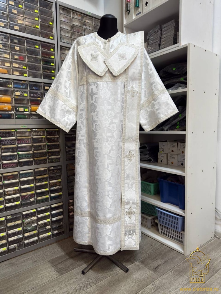 Диаконский стихарь, шелк, белый.