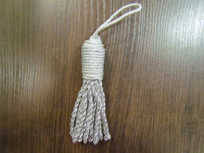 Кисть декоративная серебро ПАТРОН 10см